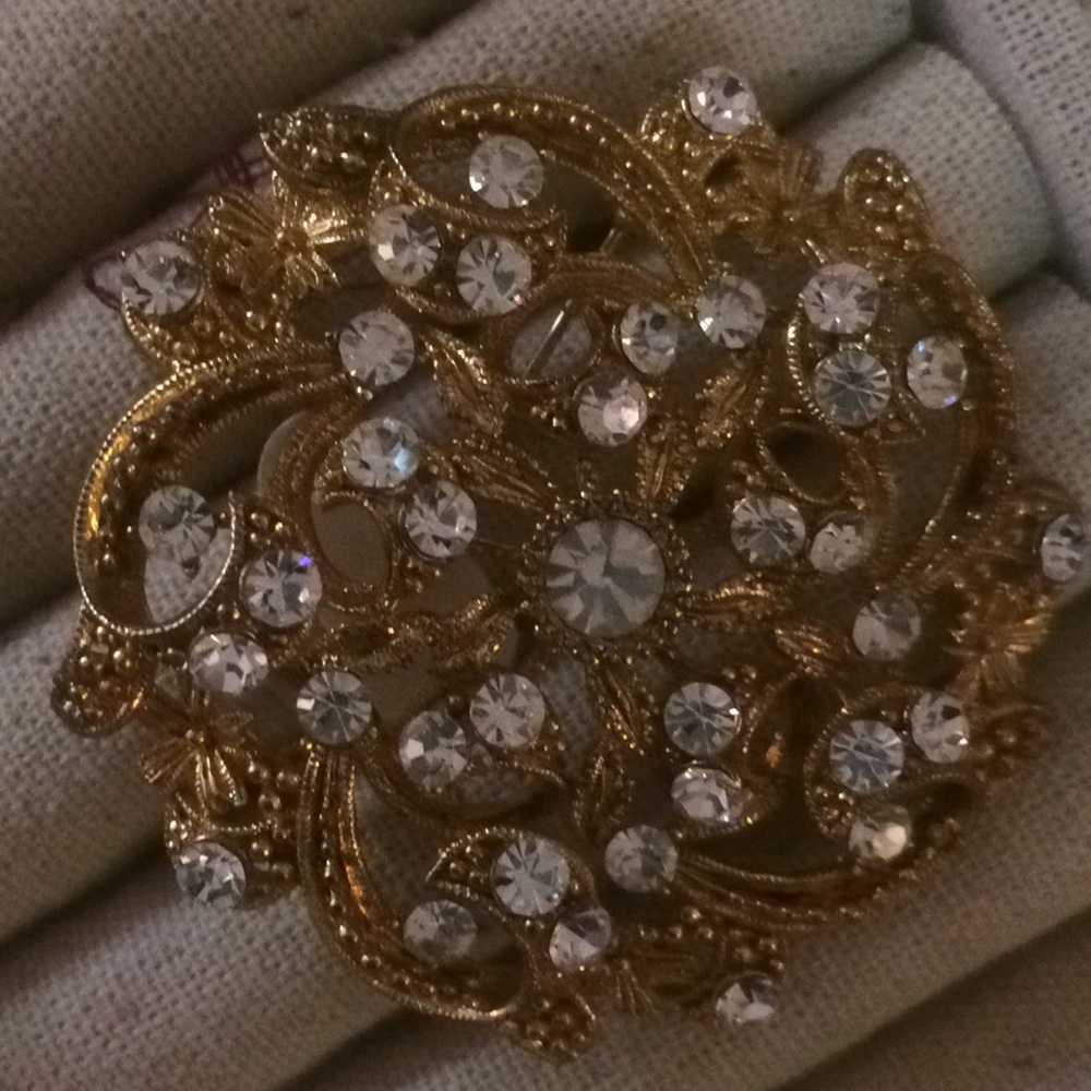 Rhinestone pin